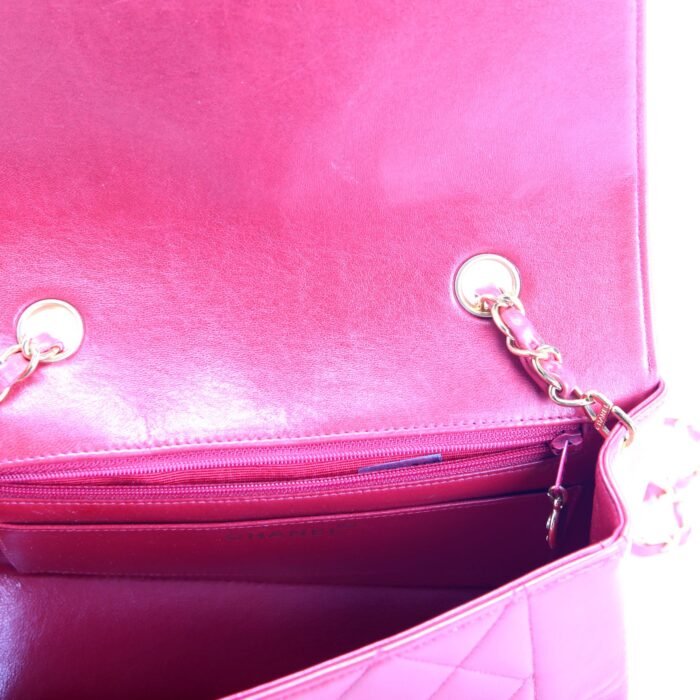 Chanel Diana Flap Small Lambskin Red and Gold product image 10