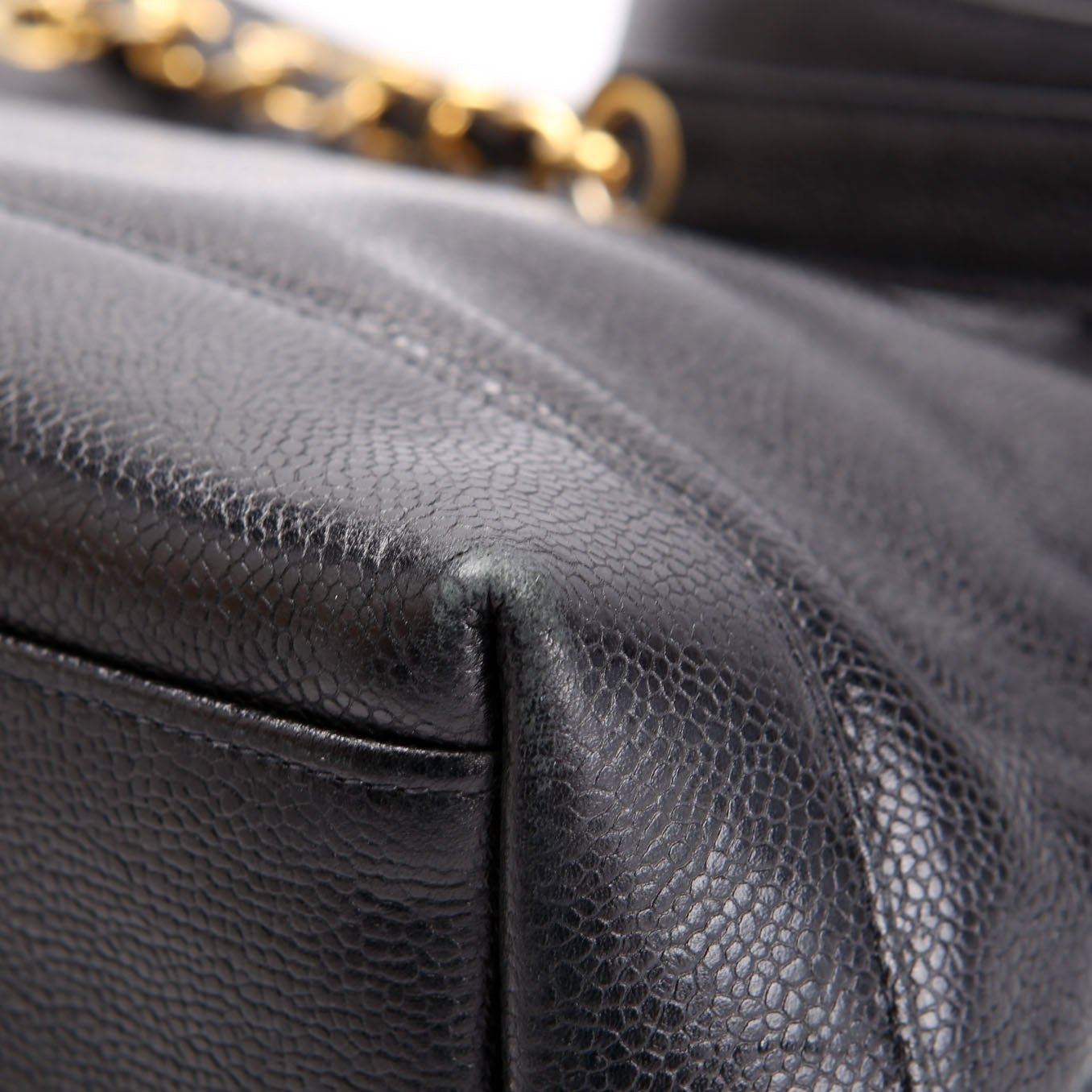 Chanel Timeless CC Tote 2M Black and Gold product image 8