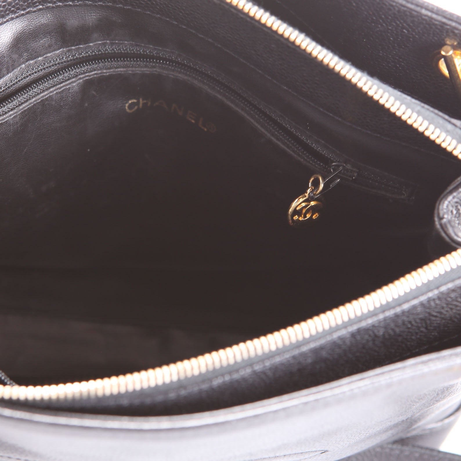 Chanel Timeless CC Tote 2M Black and Gold product image 12