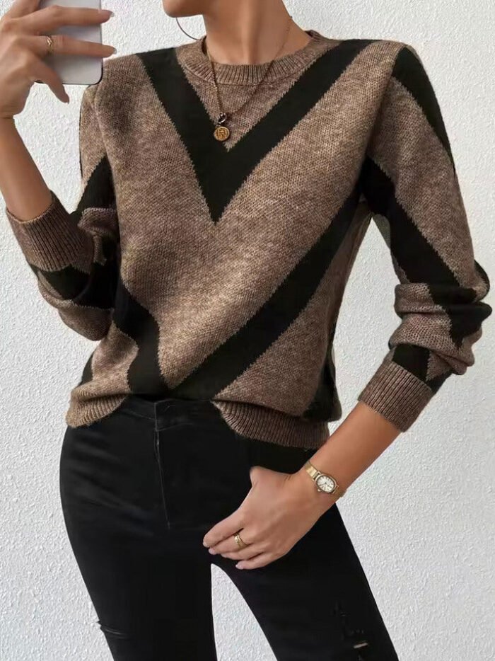 Women's Chevron Striped Knit Sweater – Crewneck Long Sleeve Relaxed Pullover